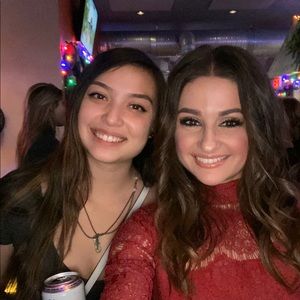 Meet your Posher, Christina